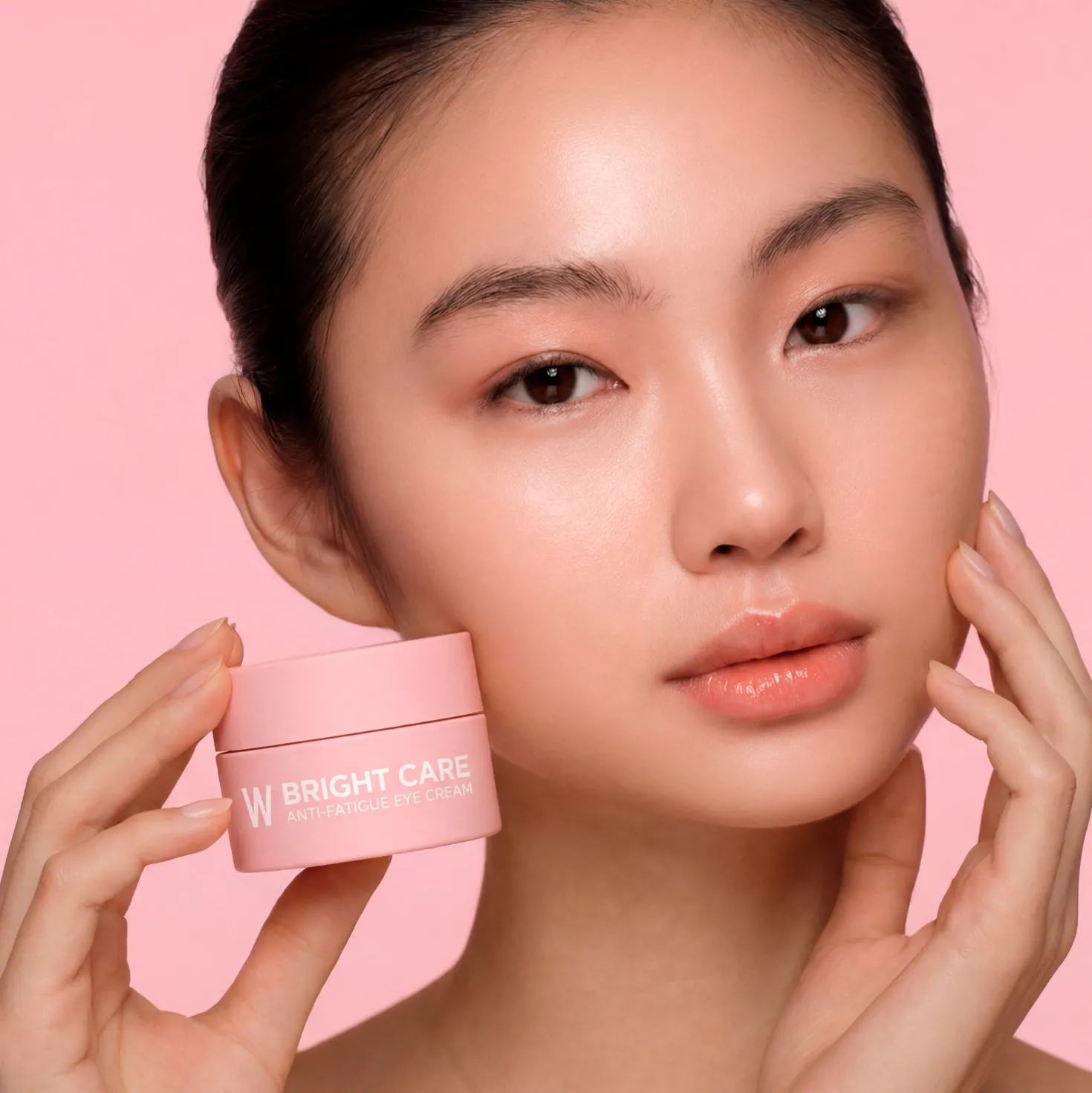 BRIGHT CARE ILLUMINATING EYE CREAM