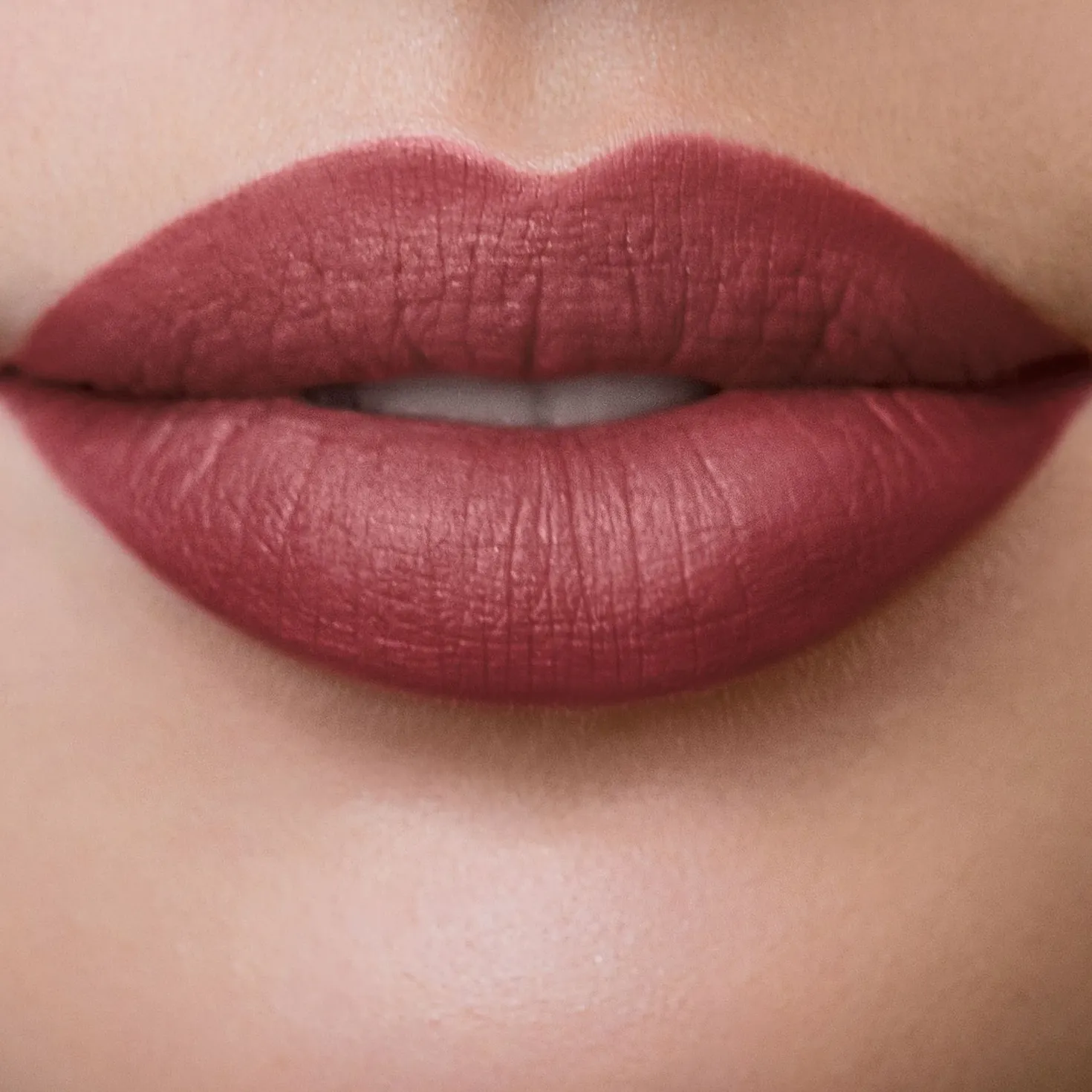 LONG LASTING LIQUID LIPSTICK