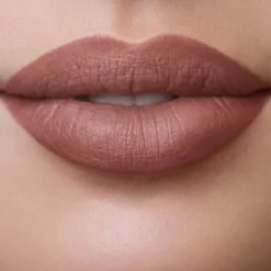 LONG LASTING LIQUID LIPSTICK