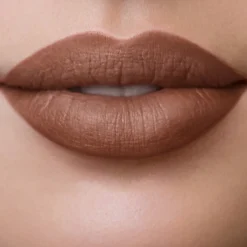 LONG LASTING LIQUID LIPSTICK