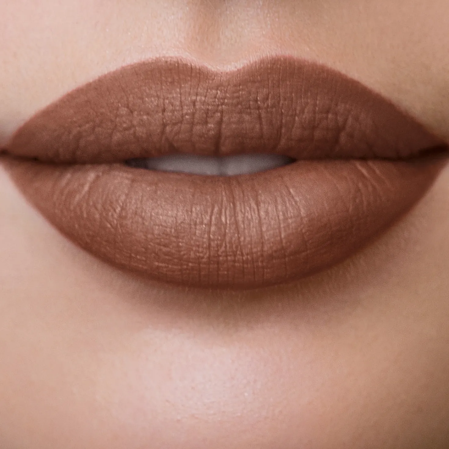LONG LASTING LIQUID LIPSTICK