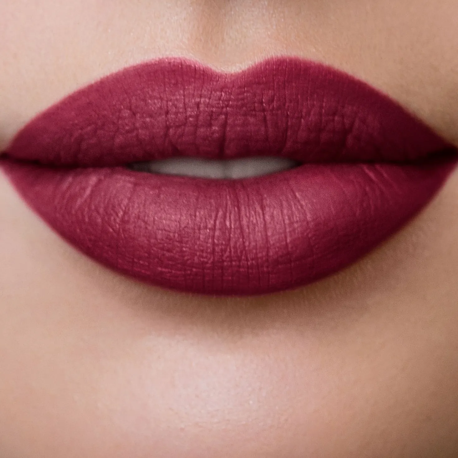 LONG LASTING LIQUID LIPSTICK
